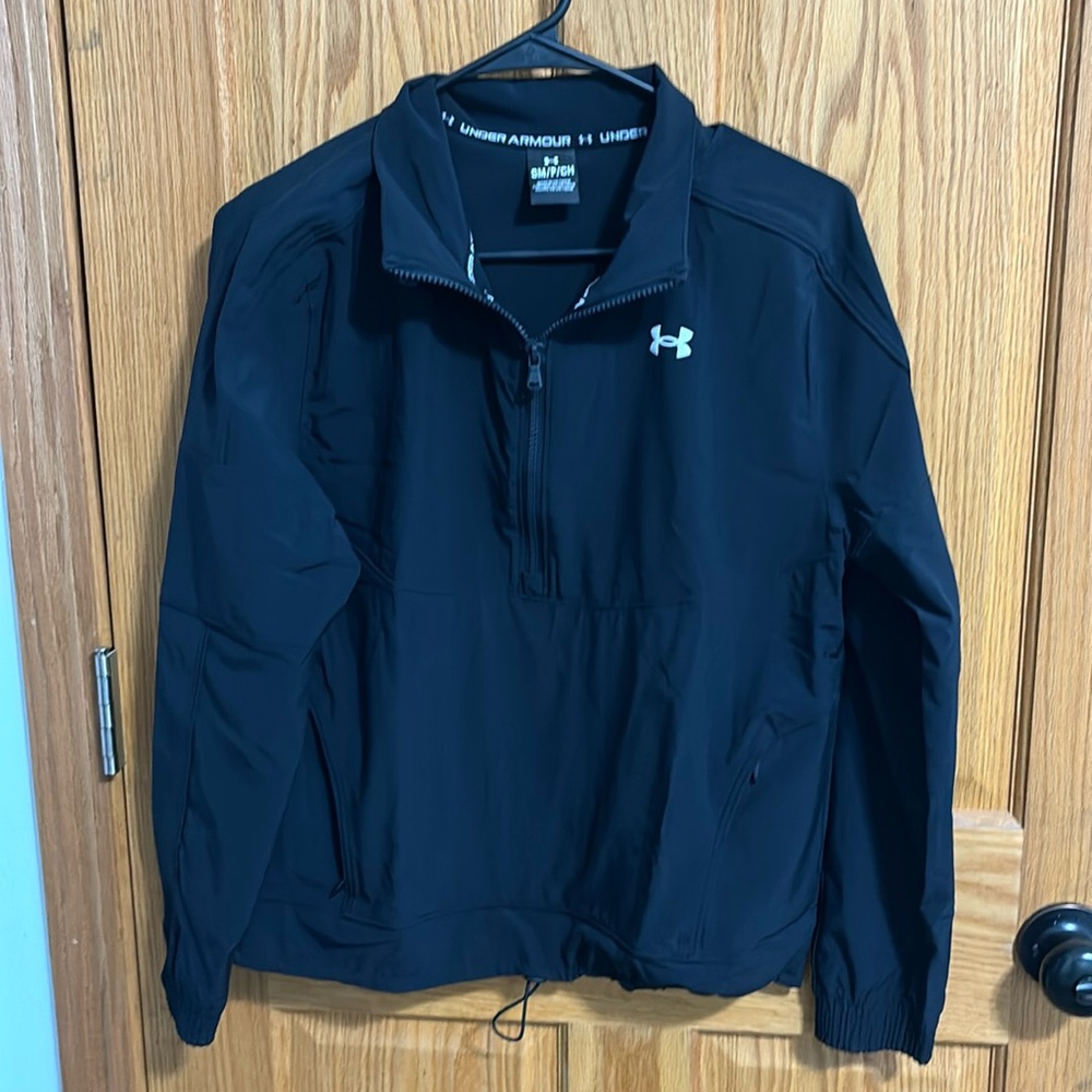 Pullover/windbreaker, Under Armour, black/white letters